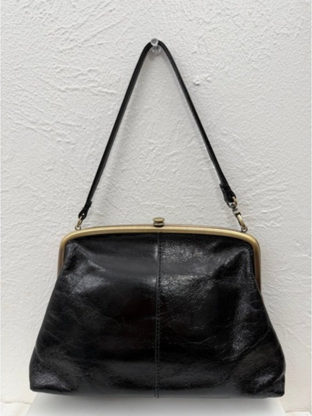 HOBO International Black Leather Kiss Lock Frame Shoulder Bag Y2K Style
